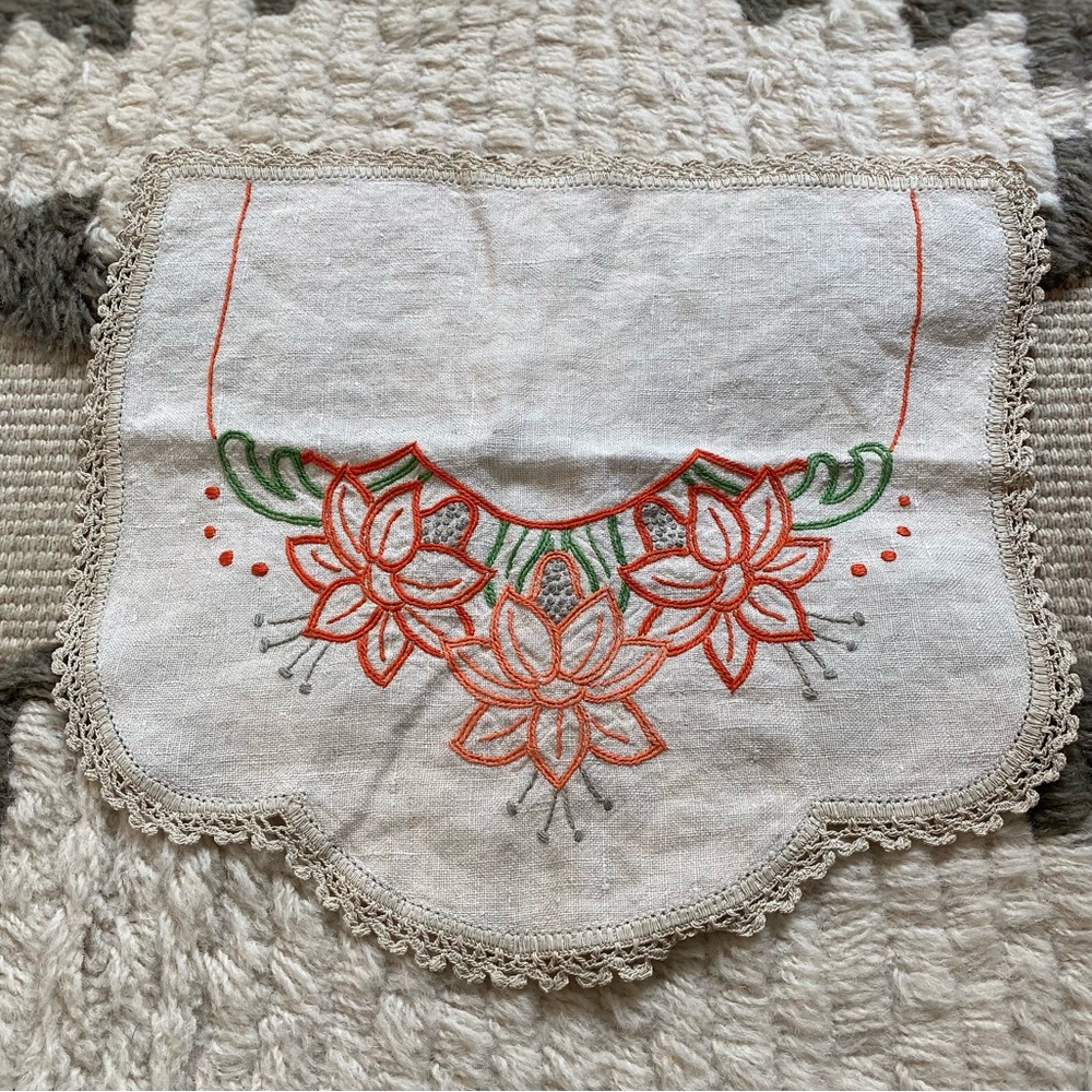 Vintage Hand Embroidery Crewl Doily